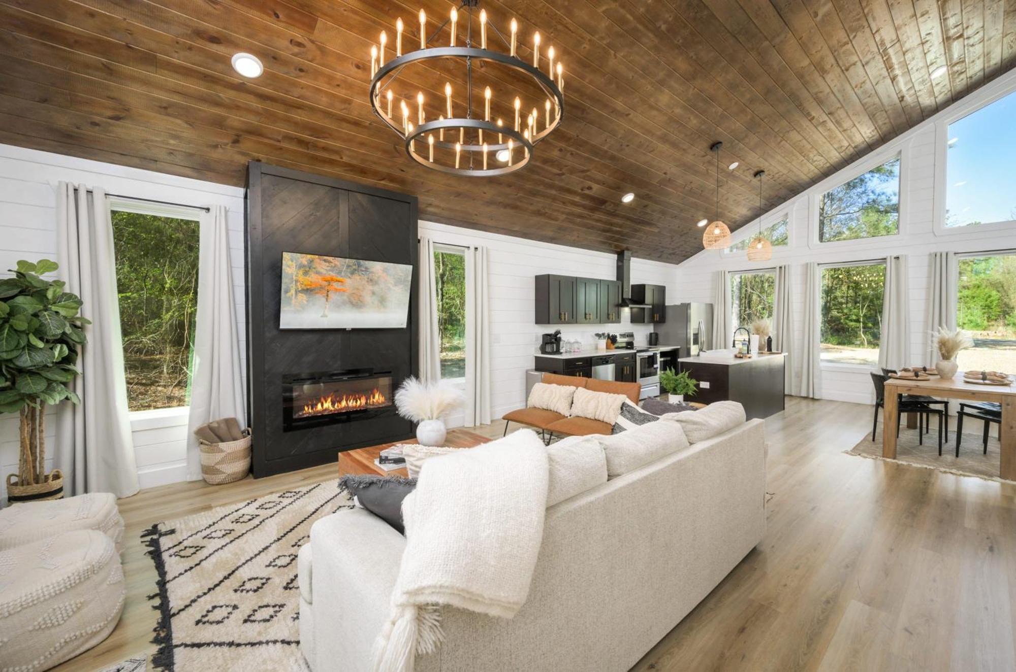 New Farmhouse-Chic Cabin With Hot Tub & Firepit Broken Bow Exteriér fotografie