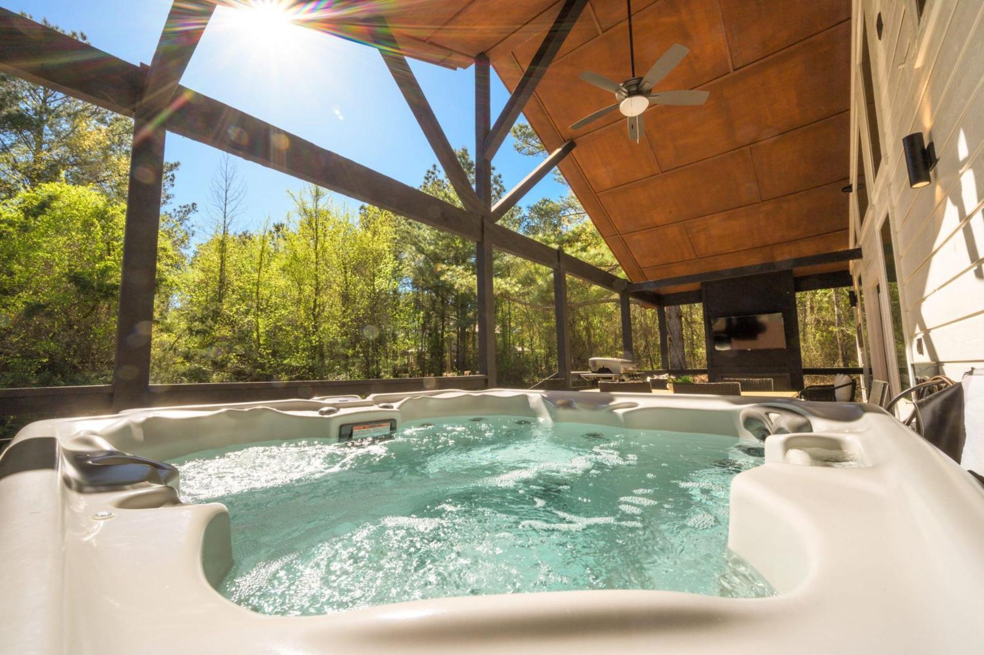 New Farmhouse-Chic Cabin With Hot Tub & Firepit Broken Bow Exteriér fotografie